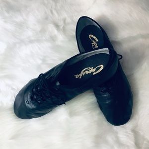 Capezio Women’s Jazz “E” Series Shoe